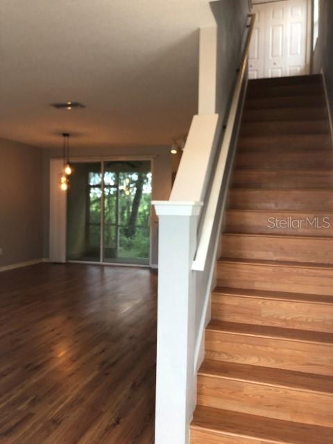 NEW TWNHMS OF LAKEVIEW VILL - Residential Lease
