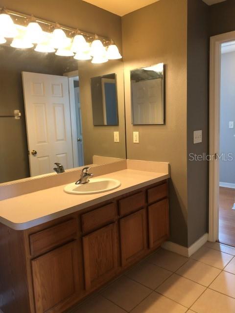 NEW TWNHMS OF LAKEVIEW VILL - Residential Lease