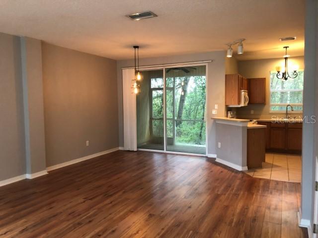 NEW TWNHMS OF LAKEVIEW VILL - Residential Lease
