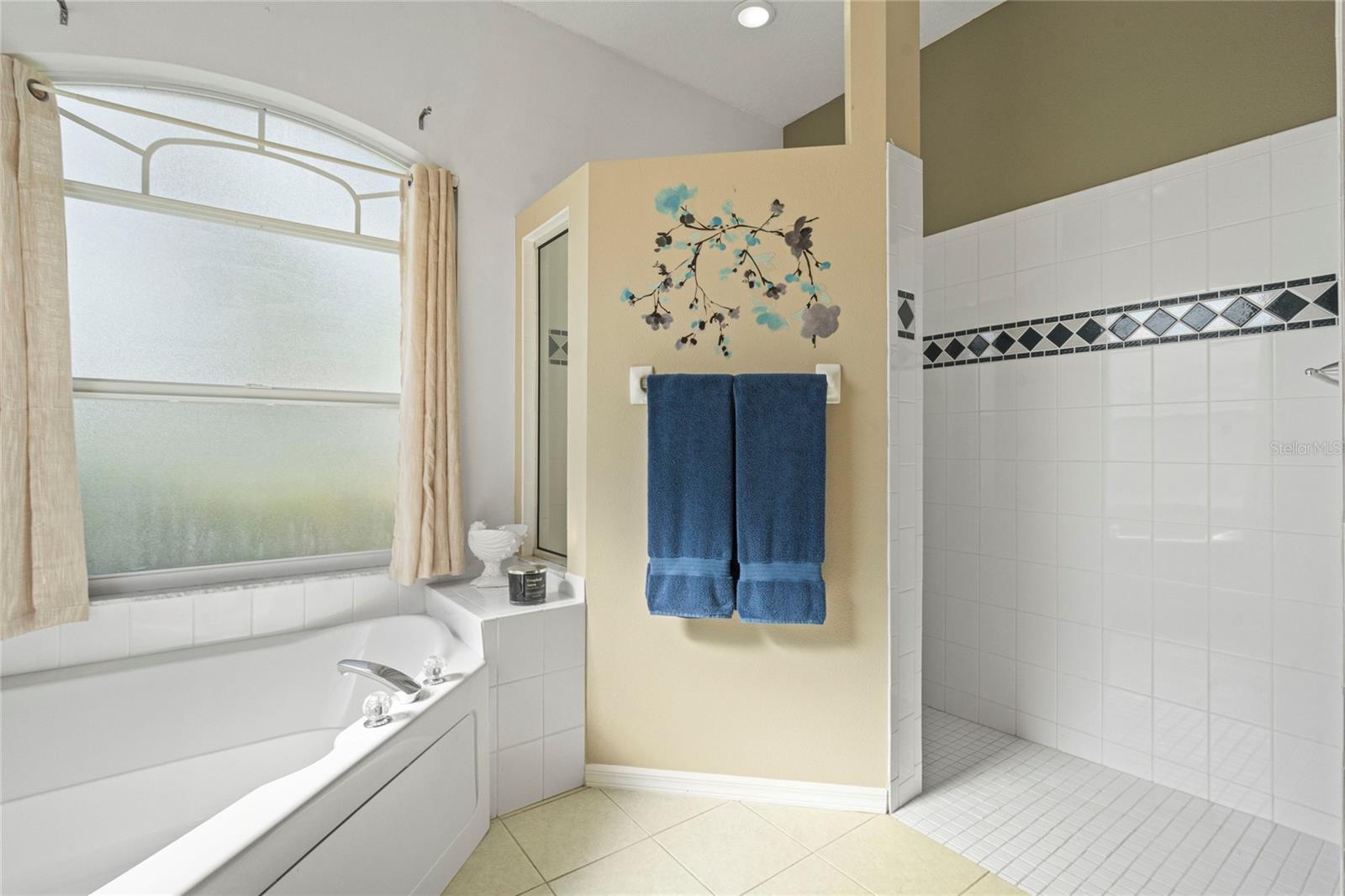 OLD GROVE AT GREENFIELD PH III-B - Residential