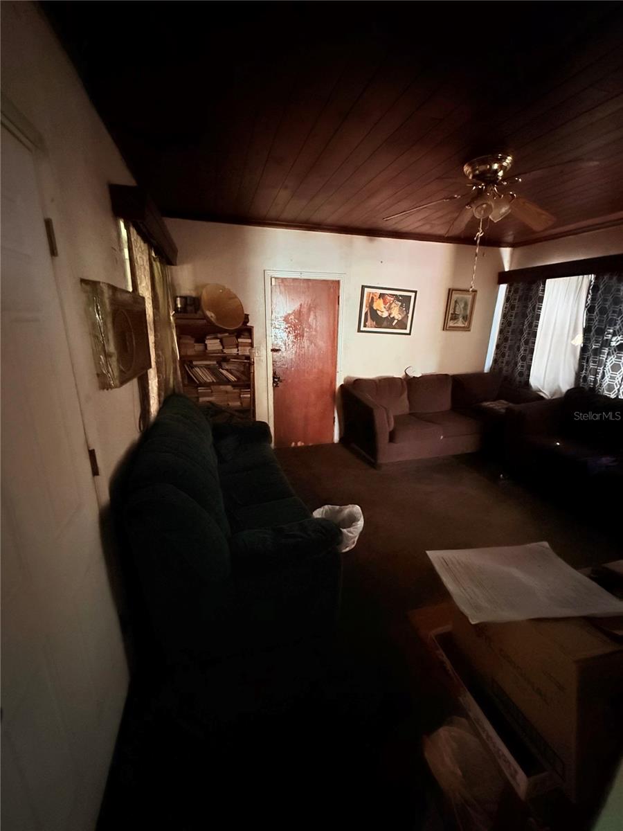 LAKESIDE 1ST ADD - Residential