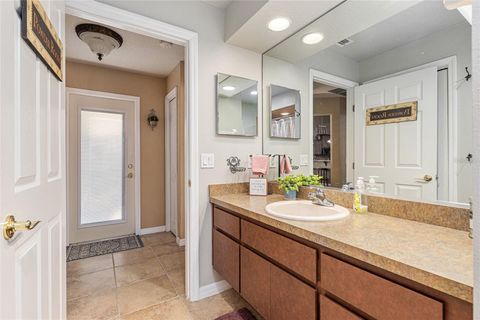 Tiny photo for 3300 SE 45th Avenue, Ocala, FL 34480 (MLS # OM717999)