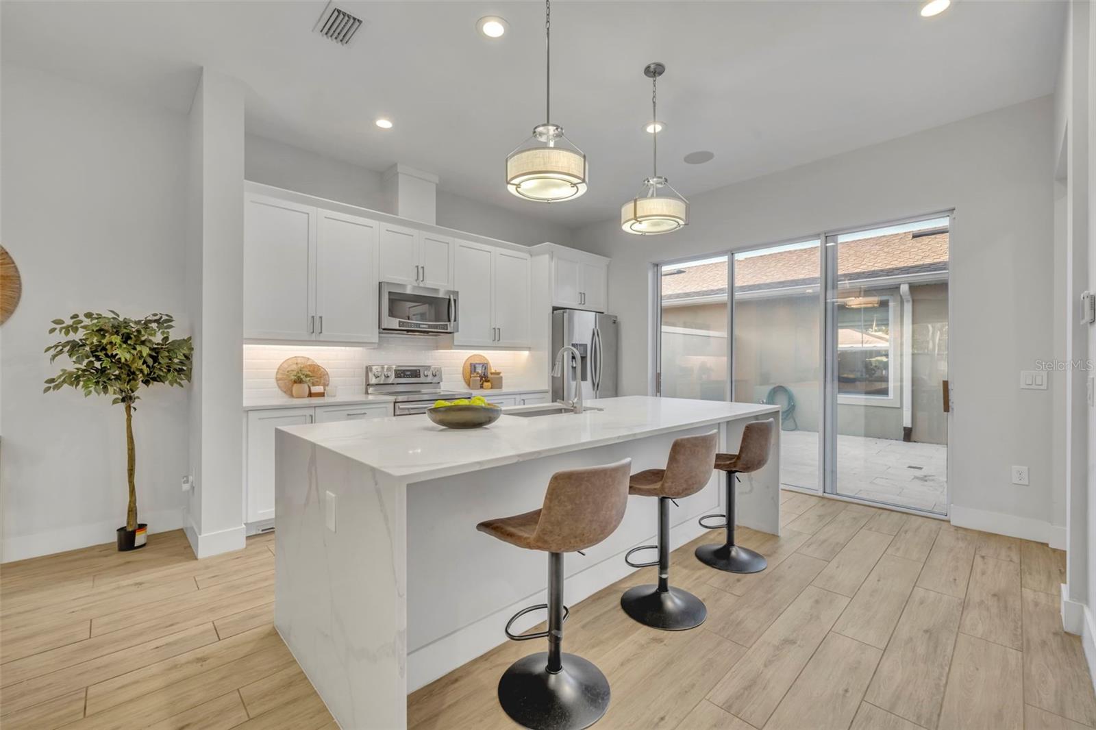 PARK SHORE - Residential