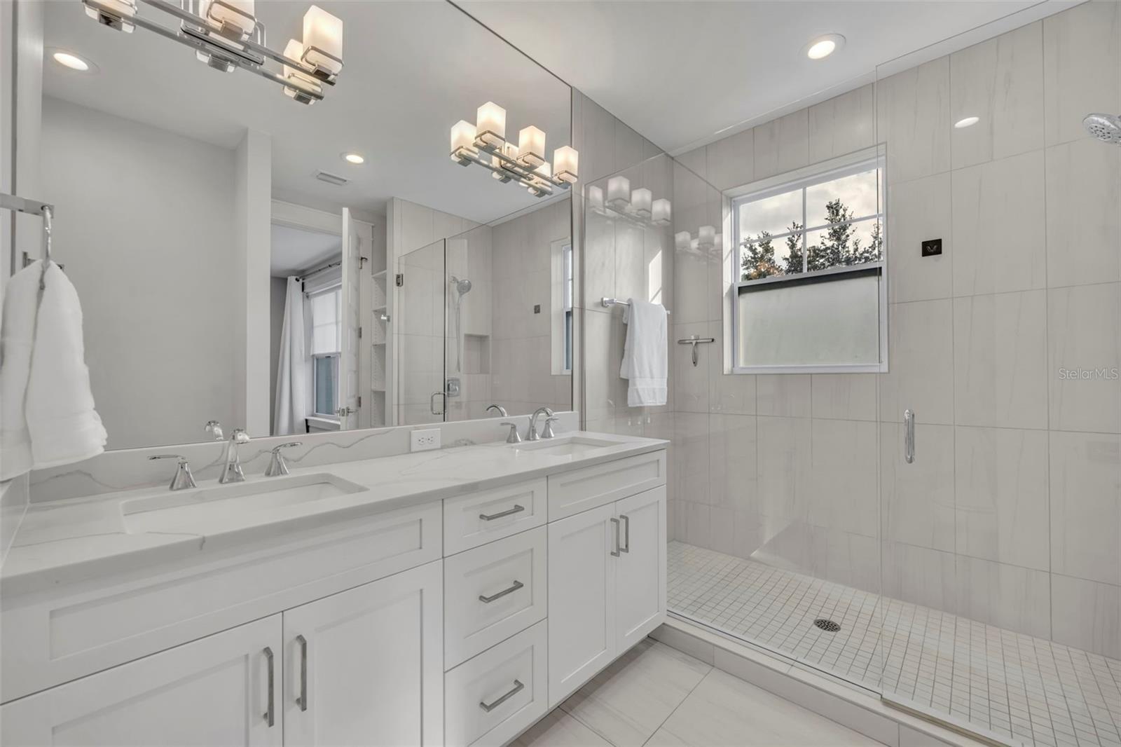 PARK SHORE - Residential