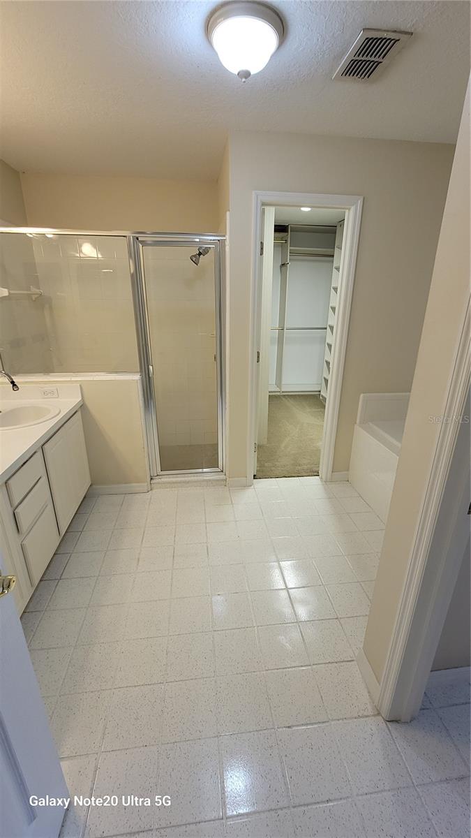 MONTCLAIR  PH I - Residential Lease