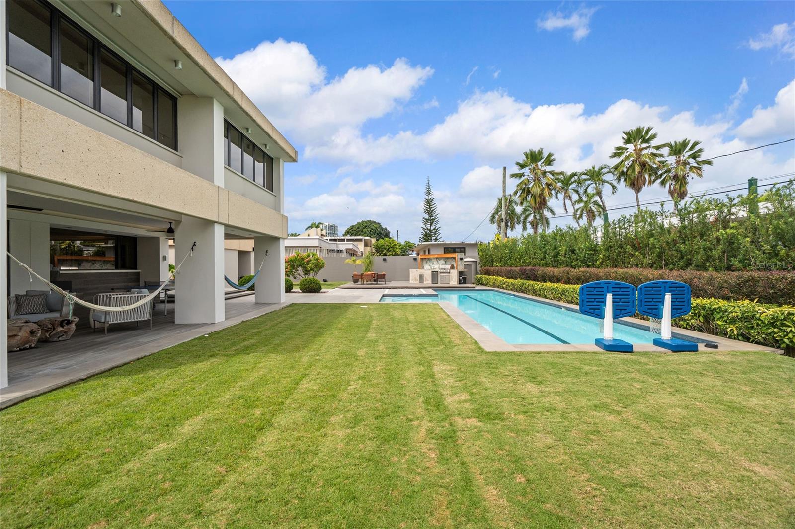 1920 PETUNIA ST., URB. SANTA MARIA - Residential