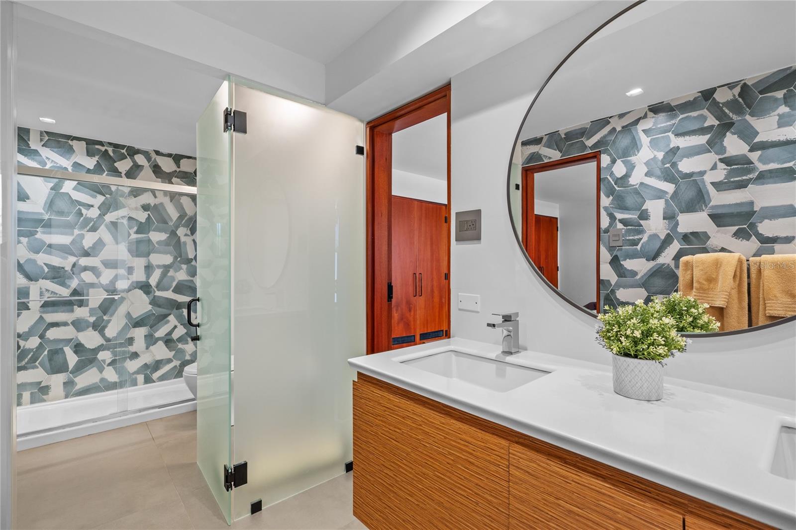 1920 PETUNIA ST., URB. SANTA MARIA - Residential