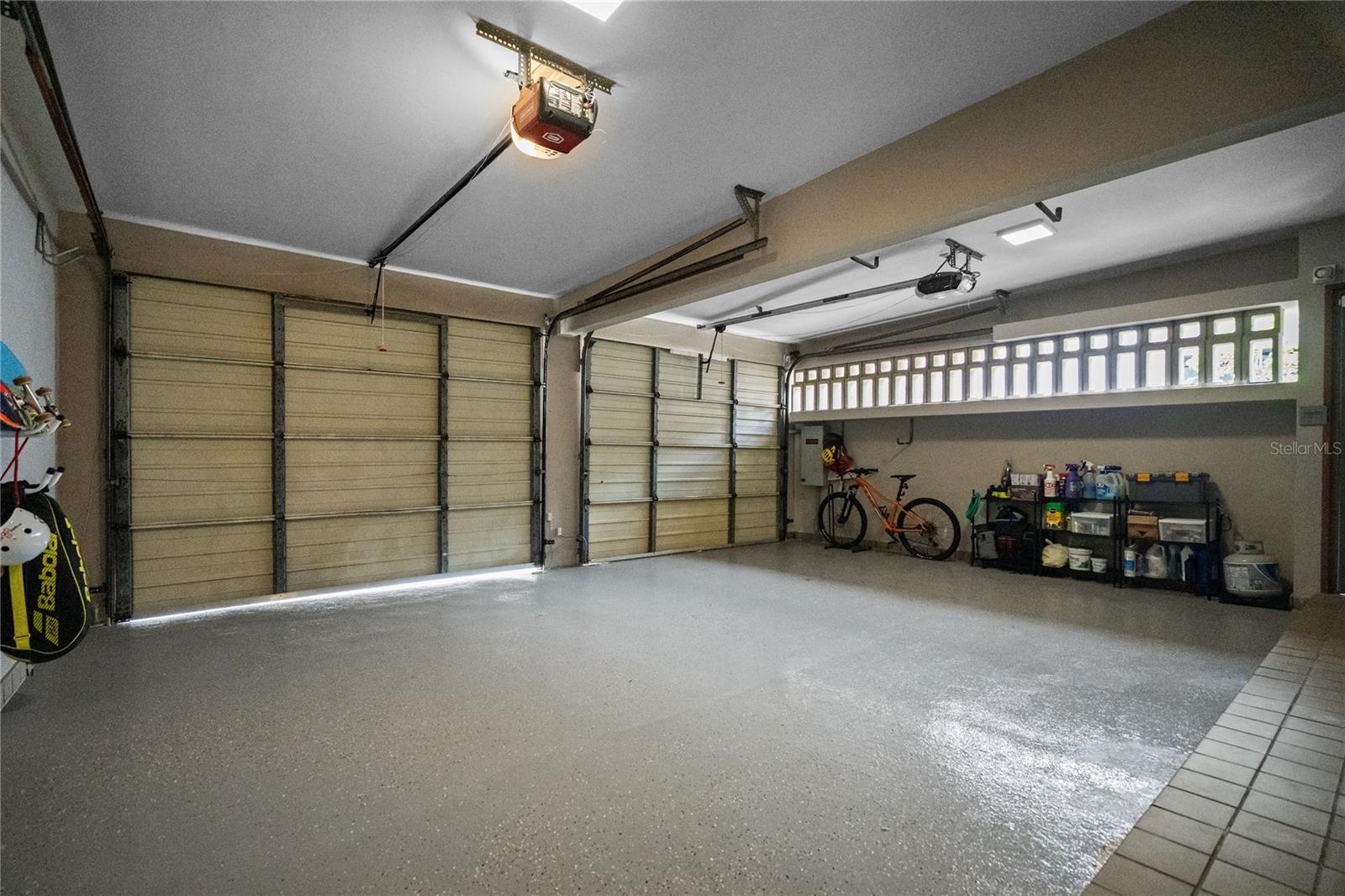 1920 PETUNIA ST., URB. SANTA MARIA - Residential
