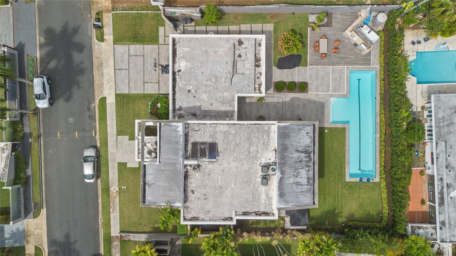 1920 PETUNIA ST., URB. SANTA MARIA - Residential