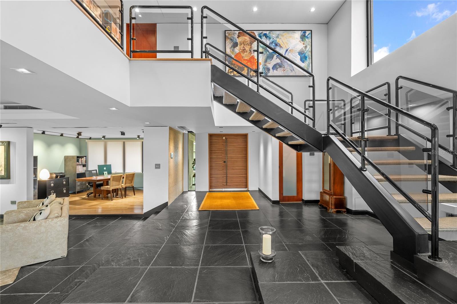 1920 PETUNIA ST., URB. SANTA MARIA - Residential