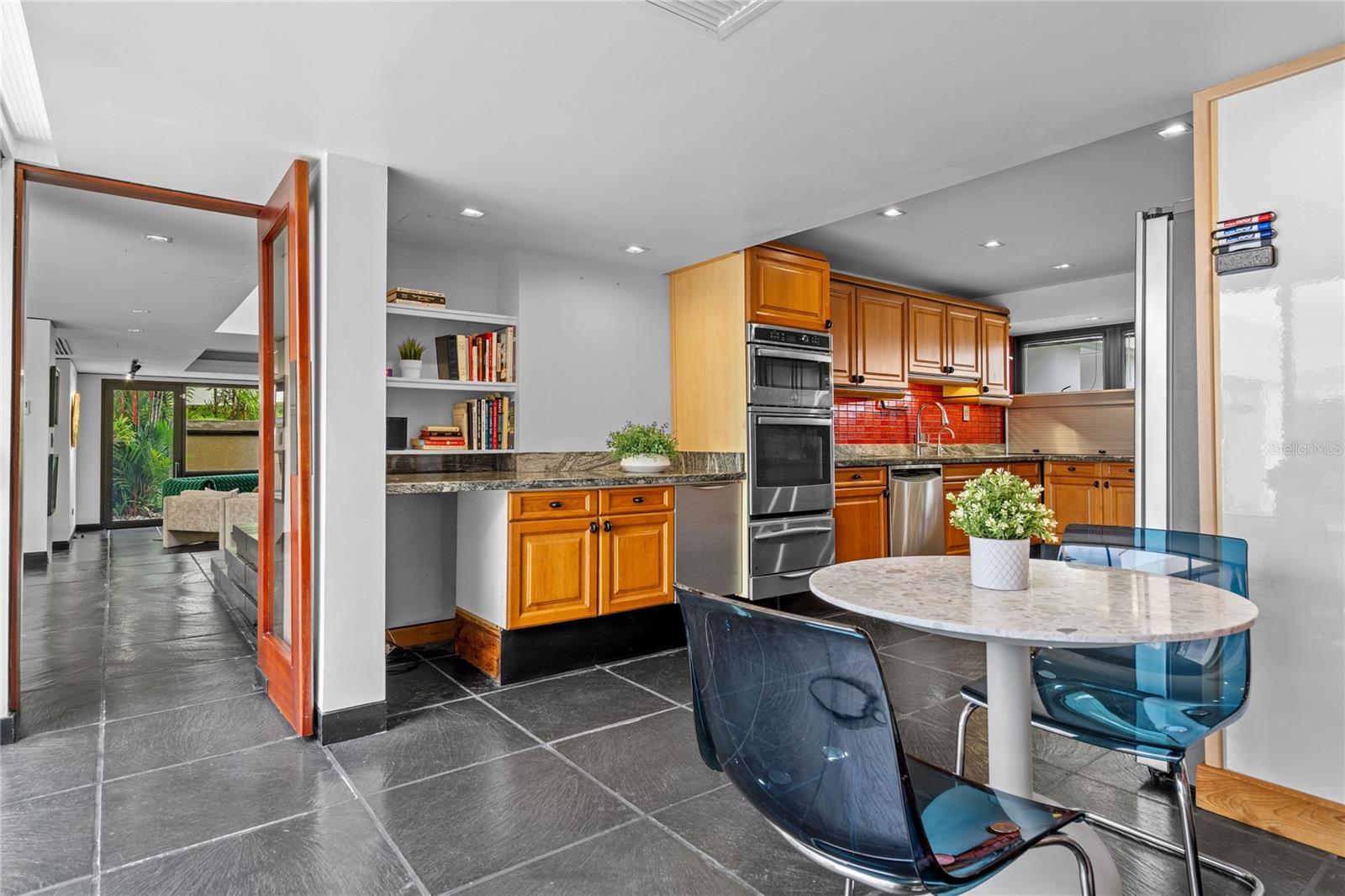 1920 PETUNIA ST., URB. SANTA MARIA - Residential