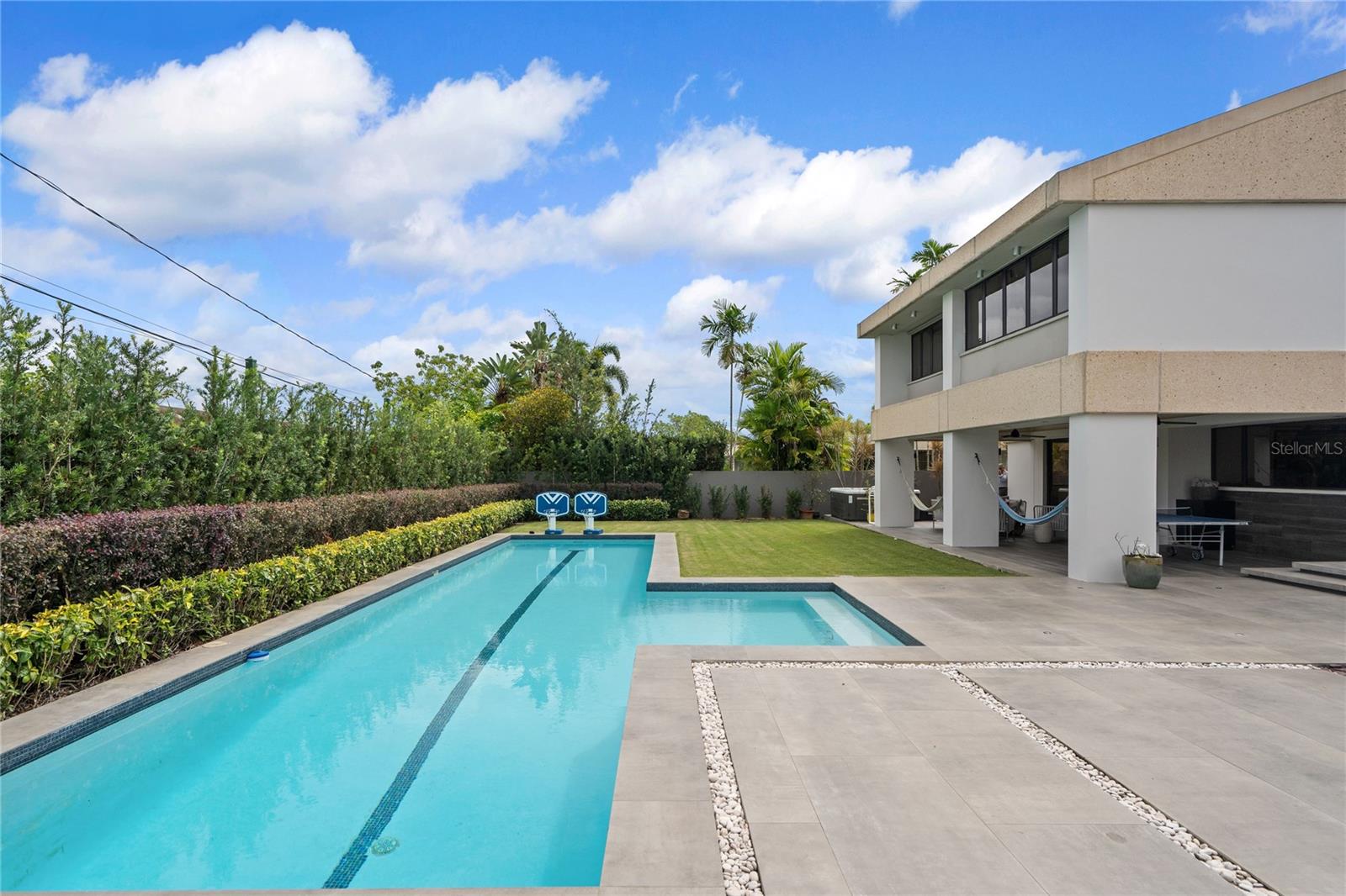 1920 PETUNIA ST., URB. SANTA MARIA - Residential