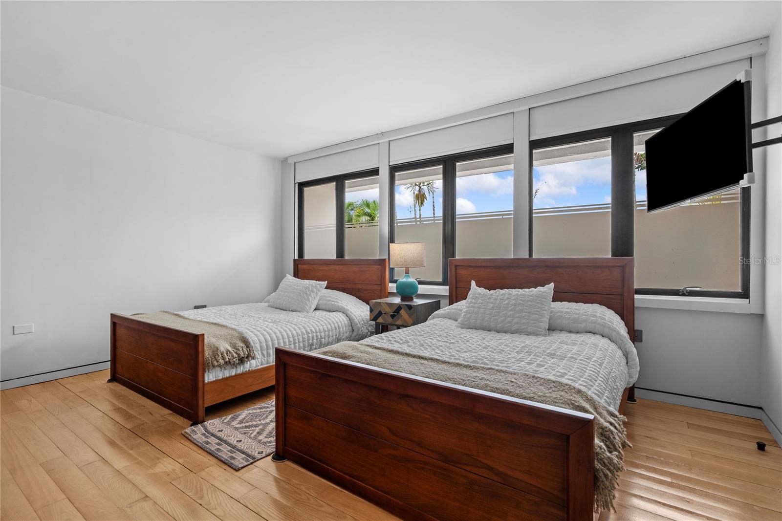 1920 PETUNIA ST., URB. SANTA MARIA - Residential