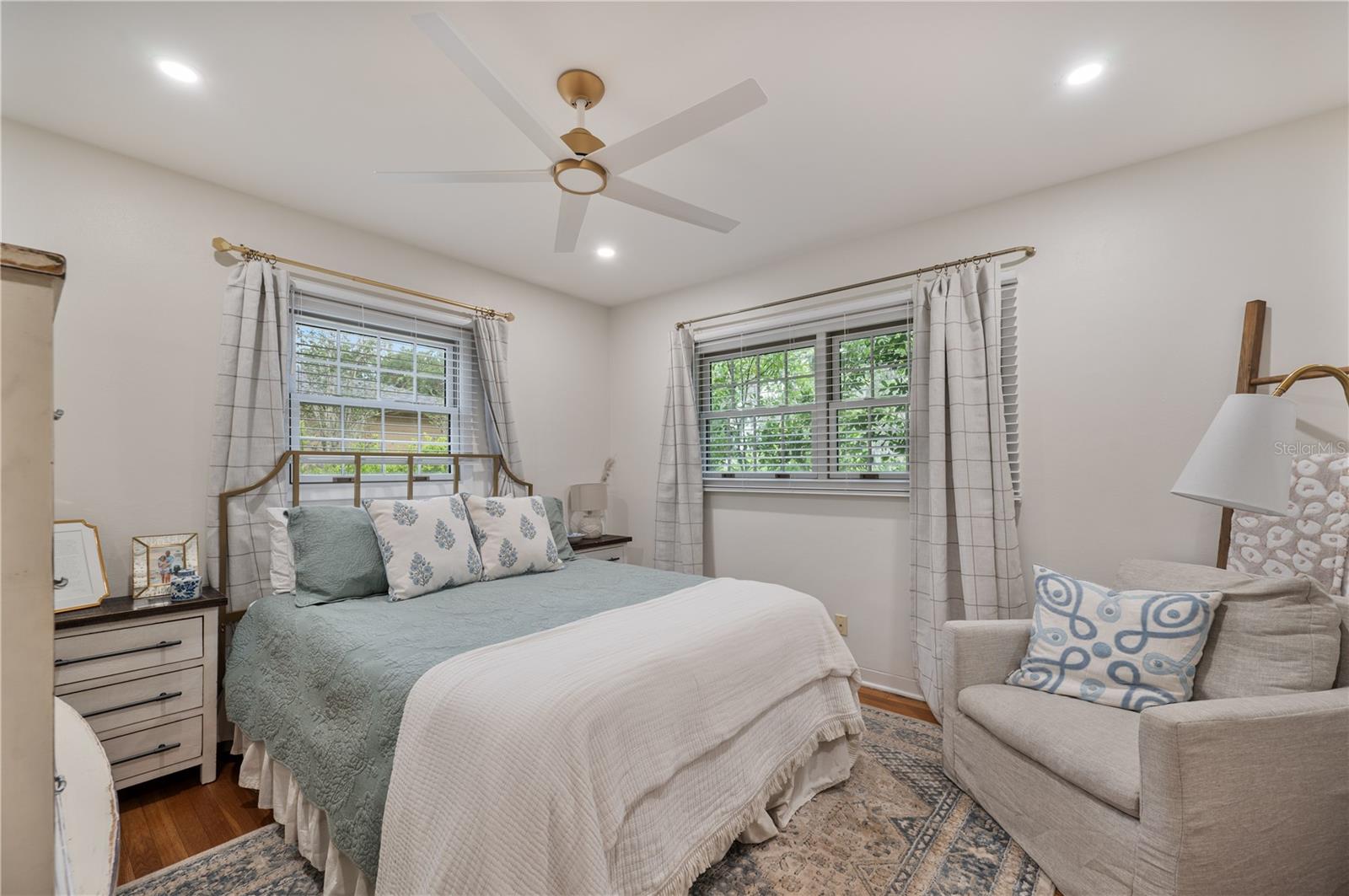 HAWTHORNE COURT RESUB - Residential