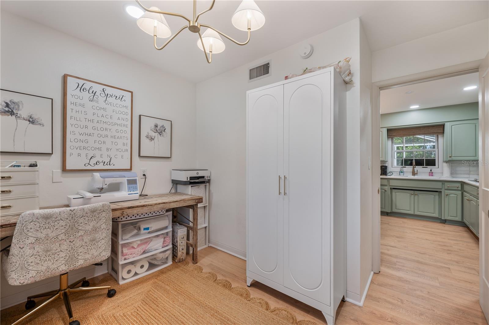 HAWTHORNE COURT RESUB - Residential