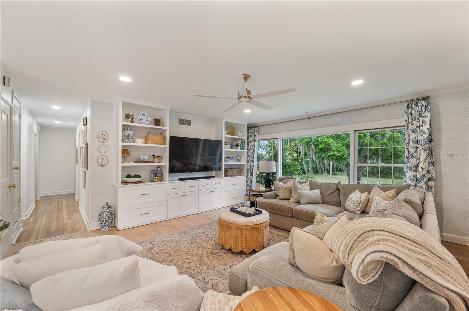 HAWTHORNE COURT RESUB - Residential