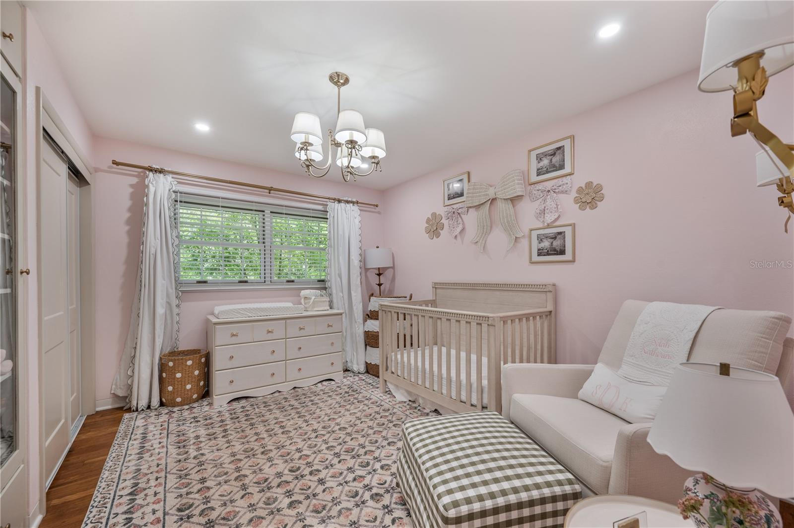 HAWTHORNE COURT RESUB - Residential