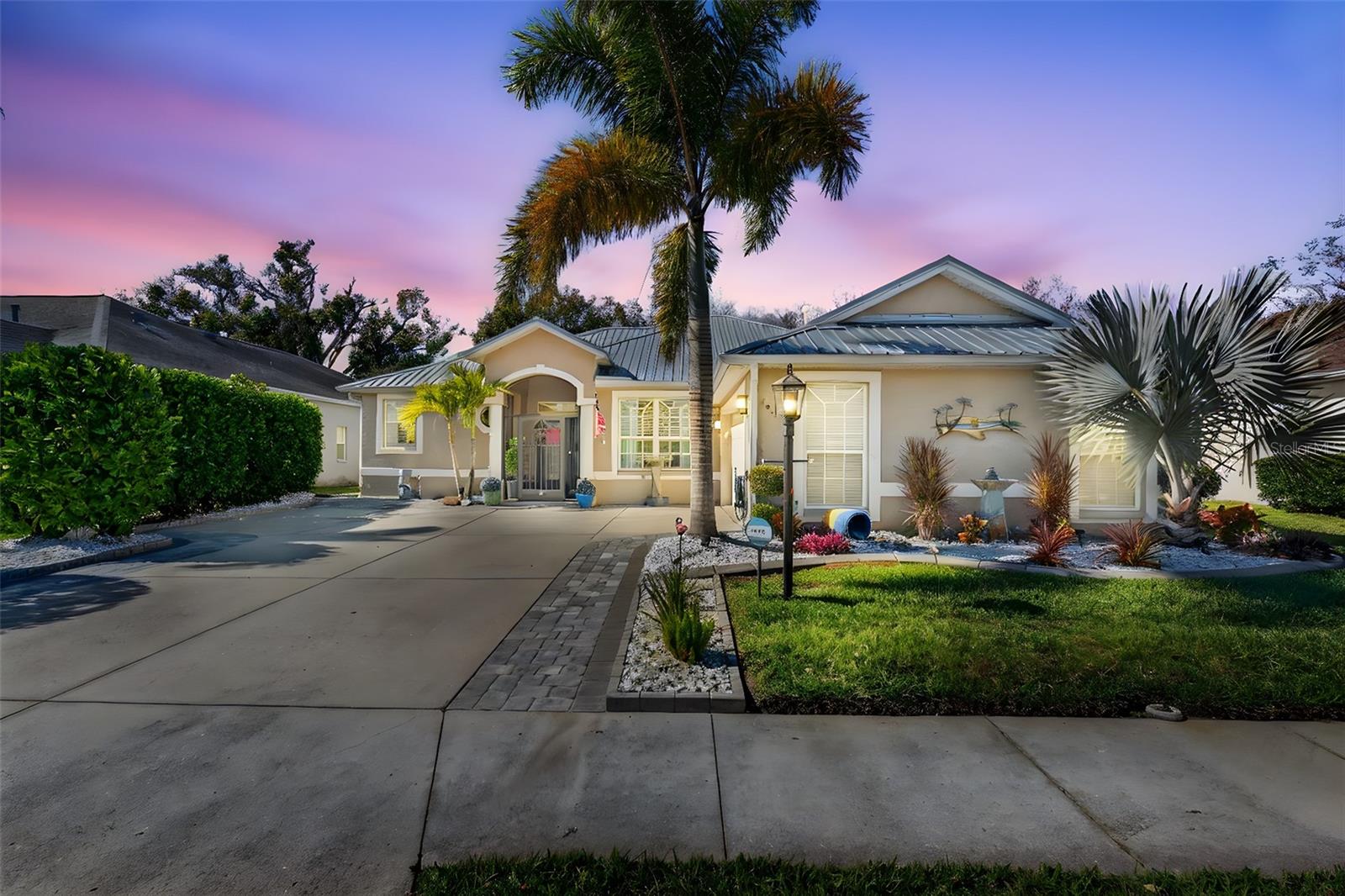 10433 OLD GROVE CIRCLE