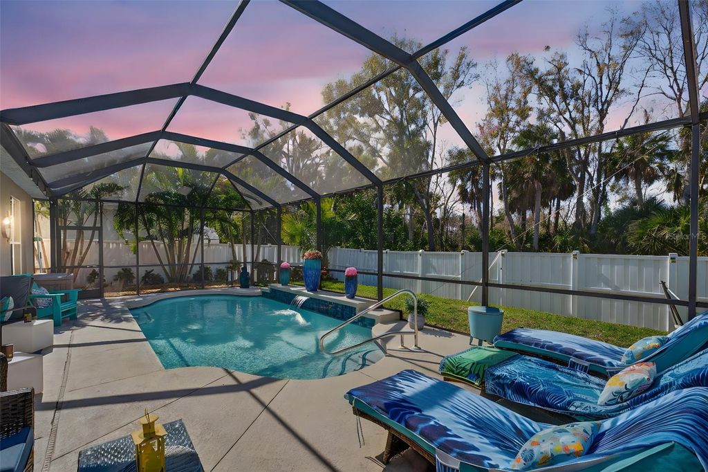 Photo of 10433 Old Grove Circle, Bradenton, FL 34212 (MLS # A4680192)