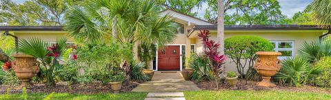 A home in LAKE WALES