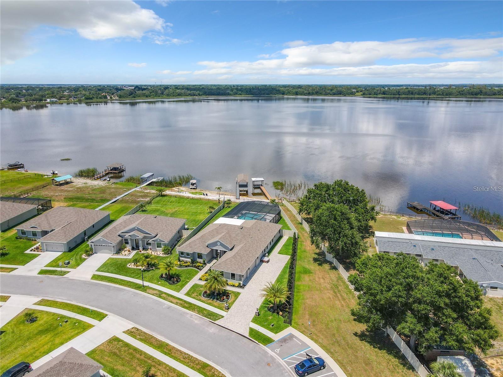 SANCTUARY BY THE LAKE PH 2 - Residential