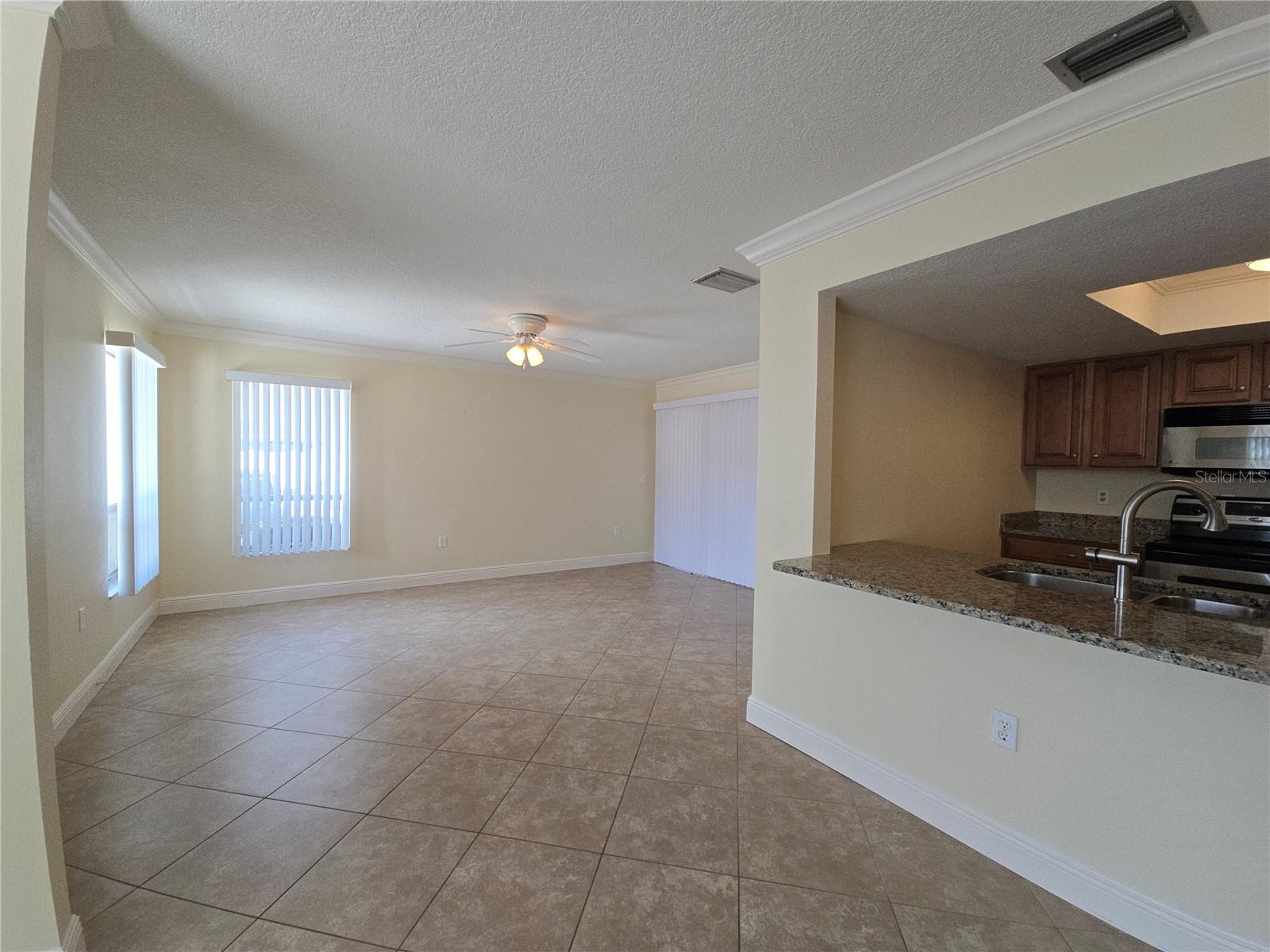 COURTYARD SQUARE - Residential