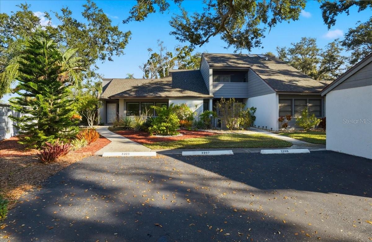 EAGLE CHASE - Residential