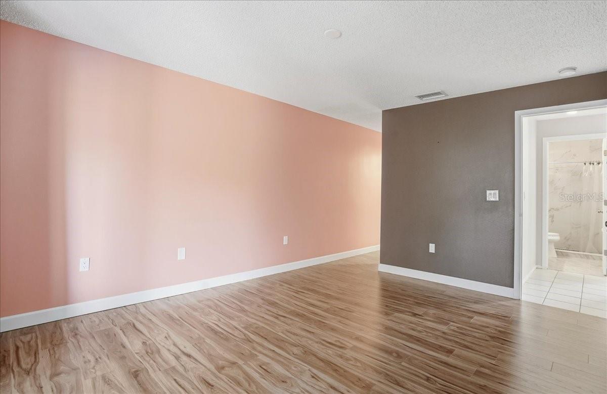 EAGLE CHASE - Residential