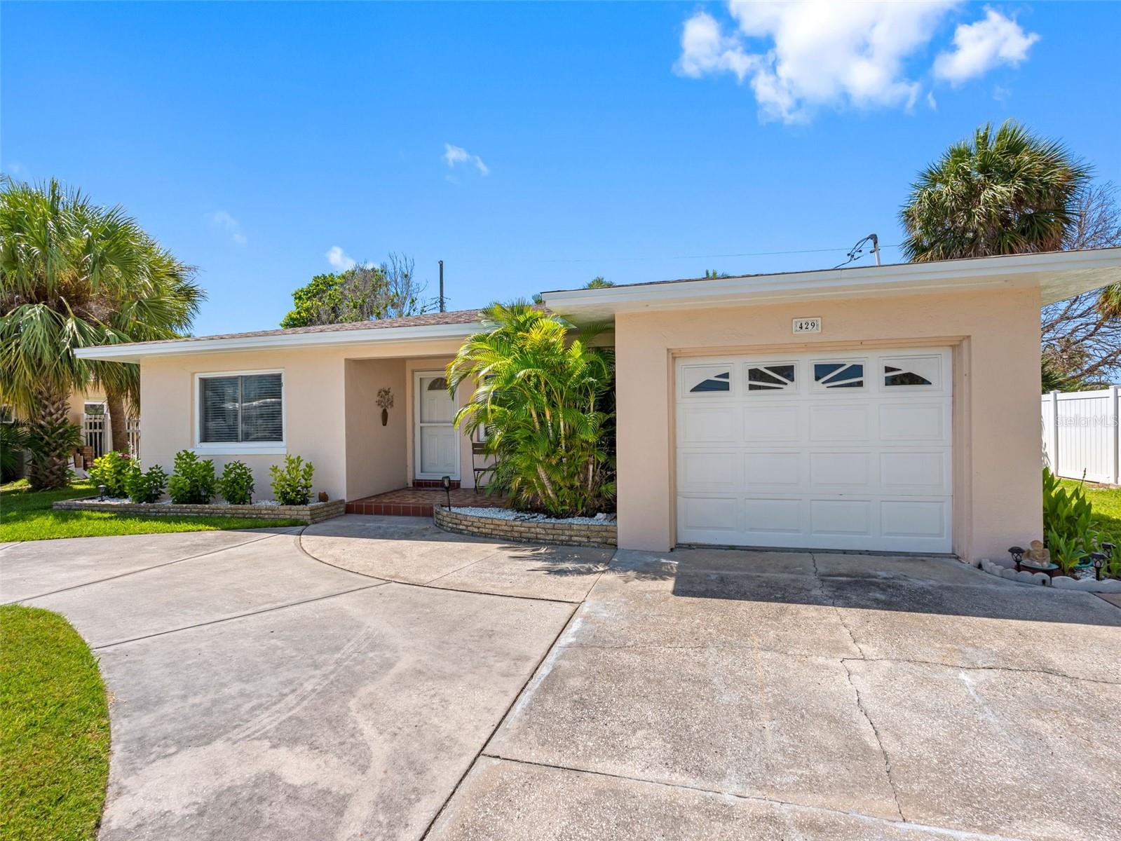 ST PETERSBURG BEACH NORTH UNIT 7 - Residential