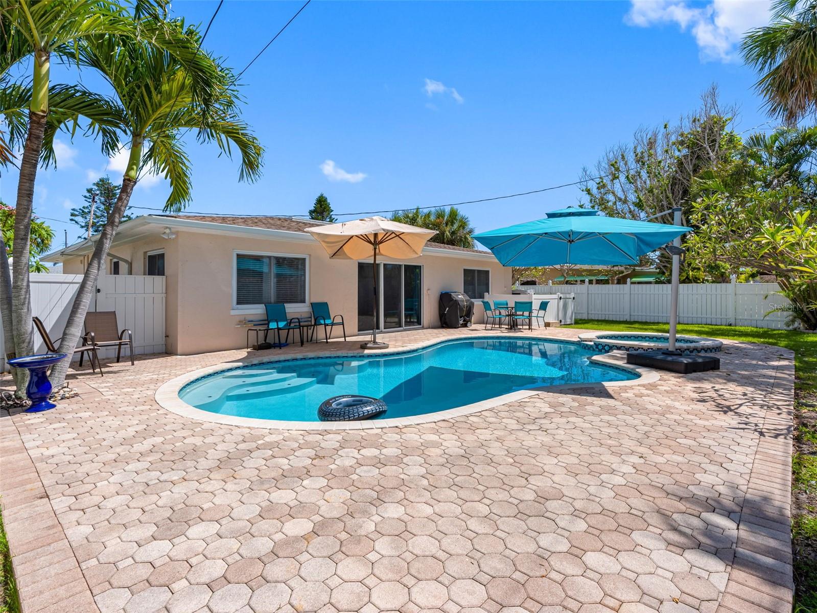 ST PETERSBURG BEACH NORTH UNIT 7 - Residential