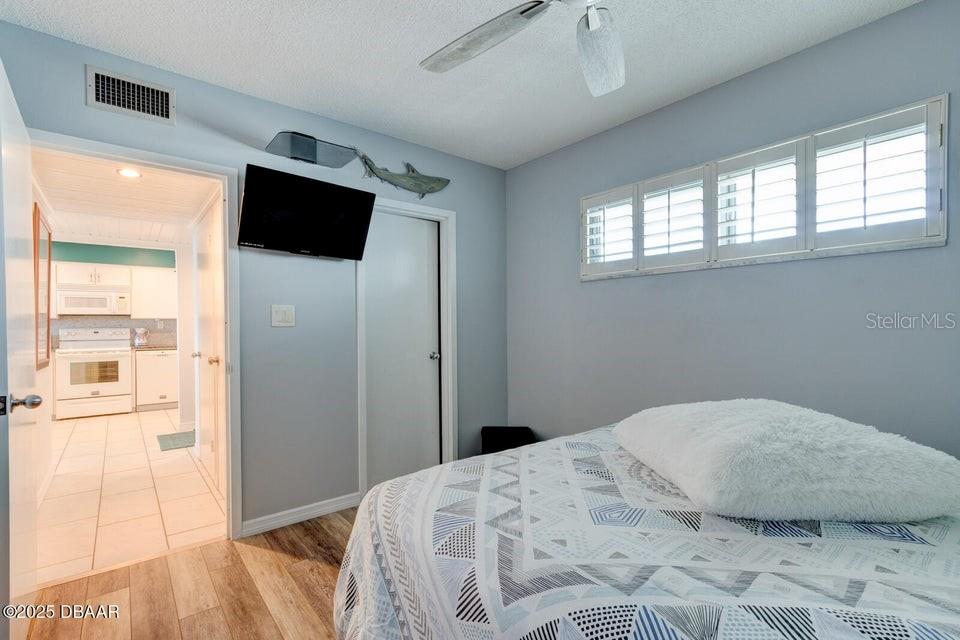 ORMOND BEACH SURFSIDE CLUB NORTH & SOUTH CONDO - Residential