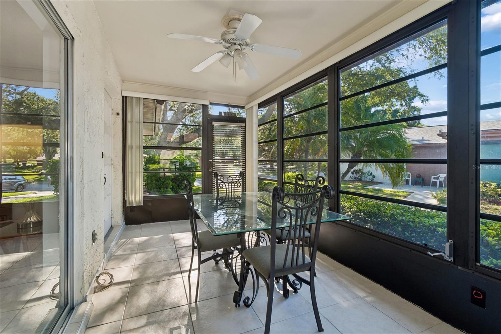 VILLA CONDO I - Residential