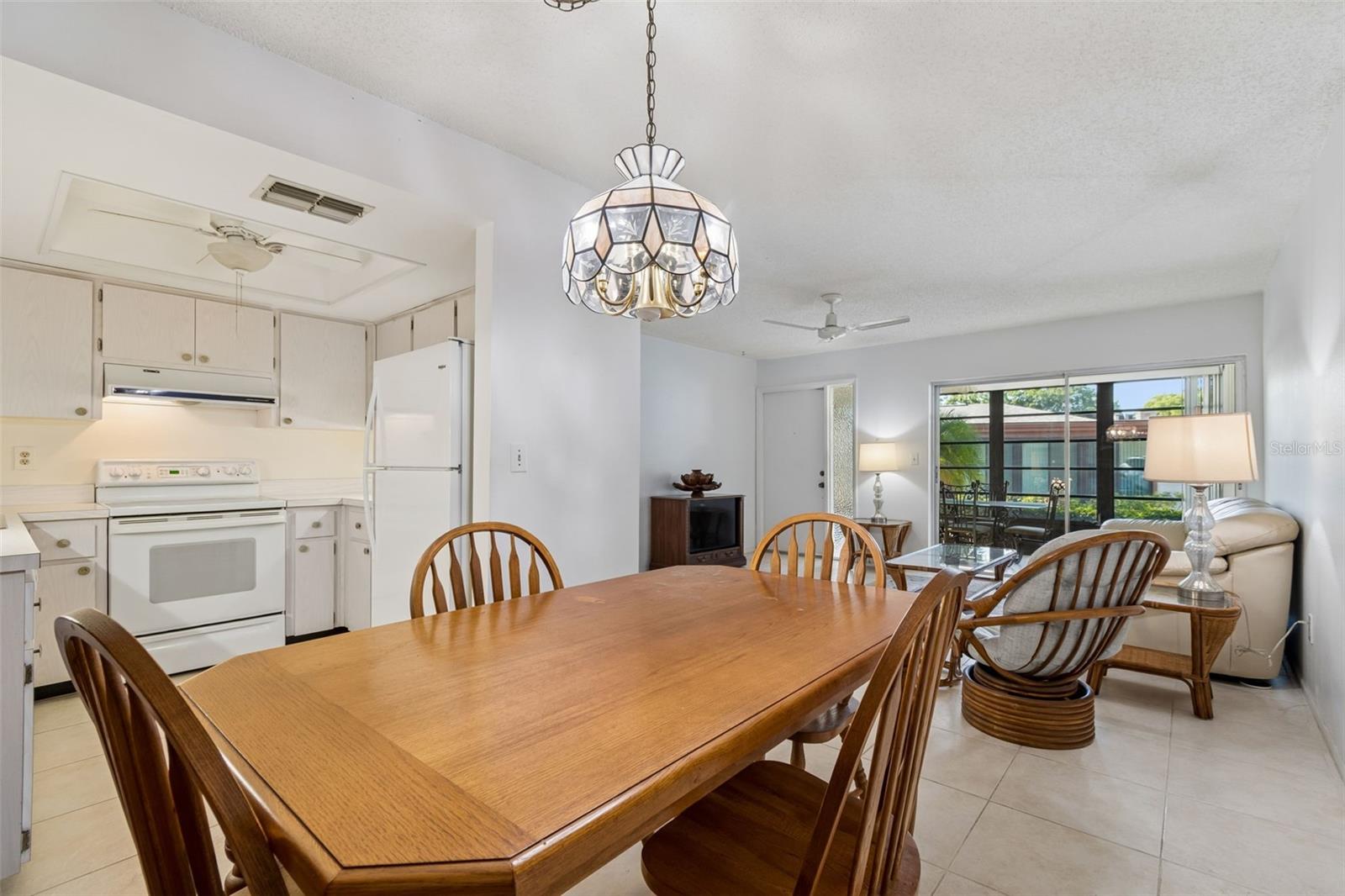 VILLA CONDO I - Residential