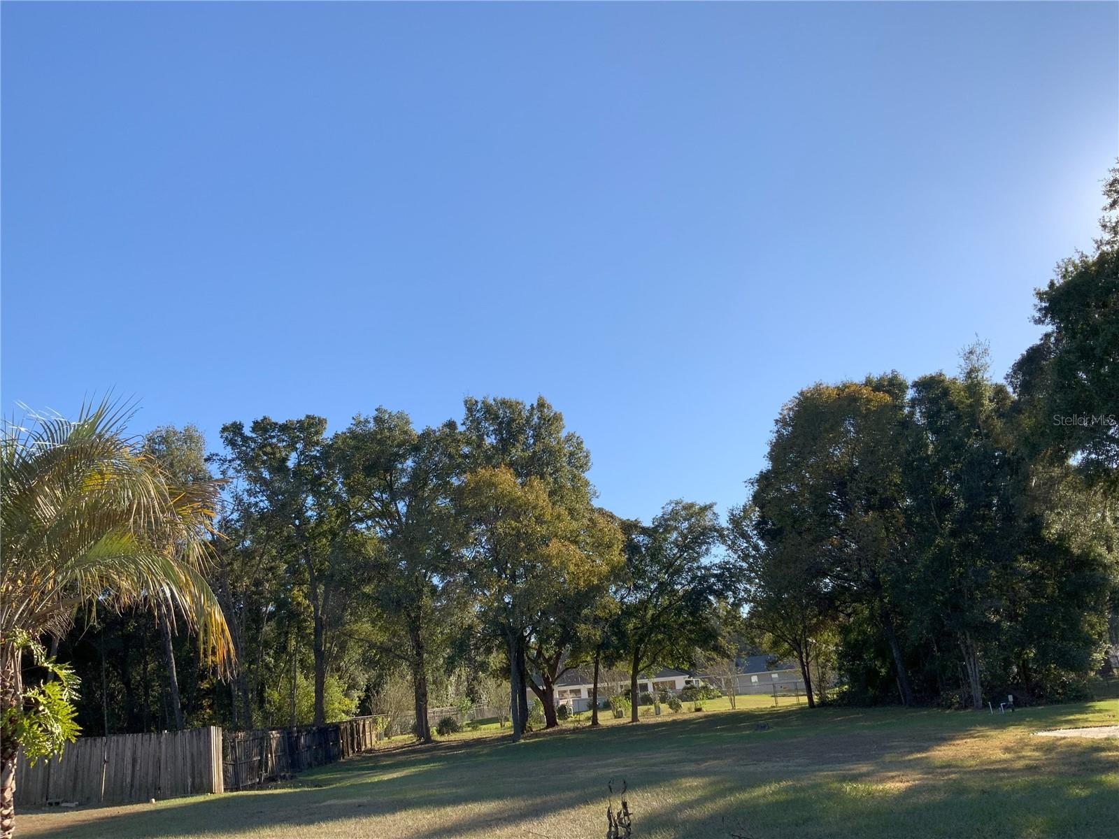 KINGSLAND COUNTRY ESTATE - Land