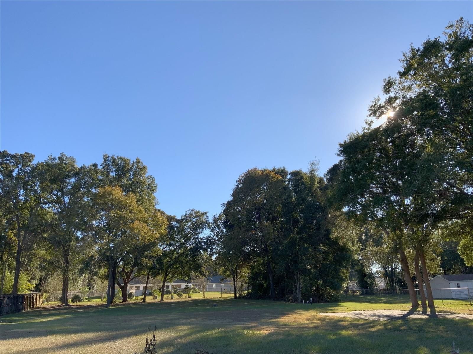 KINGSLAND COUNTRY ESTATE - Land