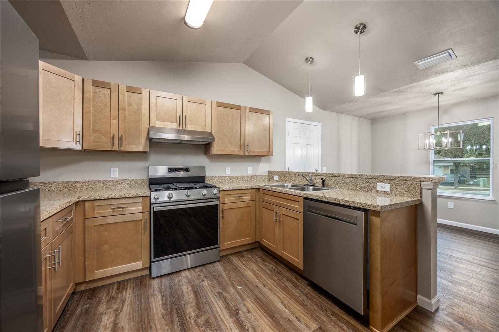 LANAS PLACE - Residential