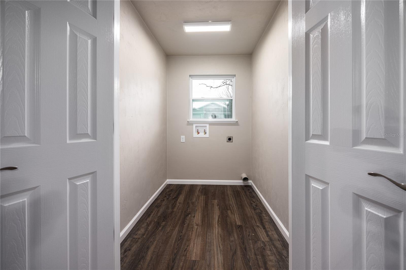 LANAS PLACE - Residential