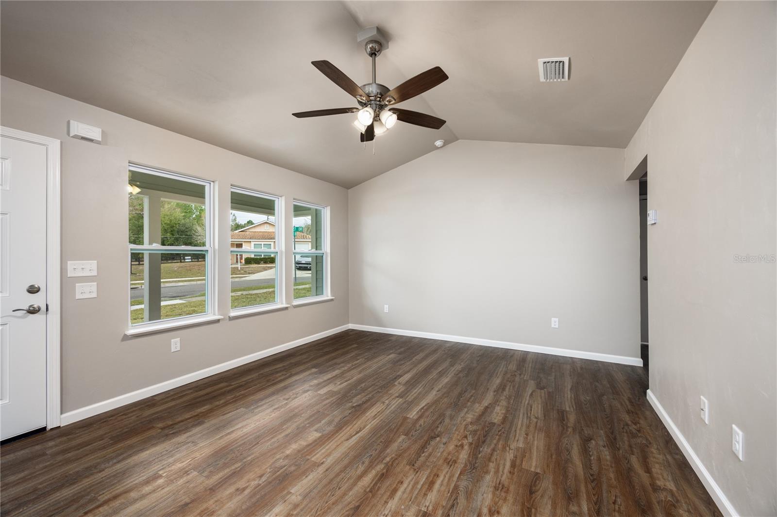 LANAS PLACE - Residential