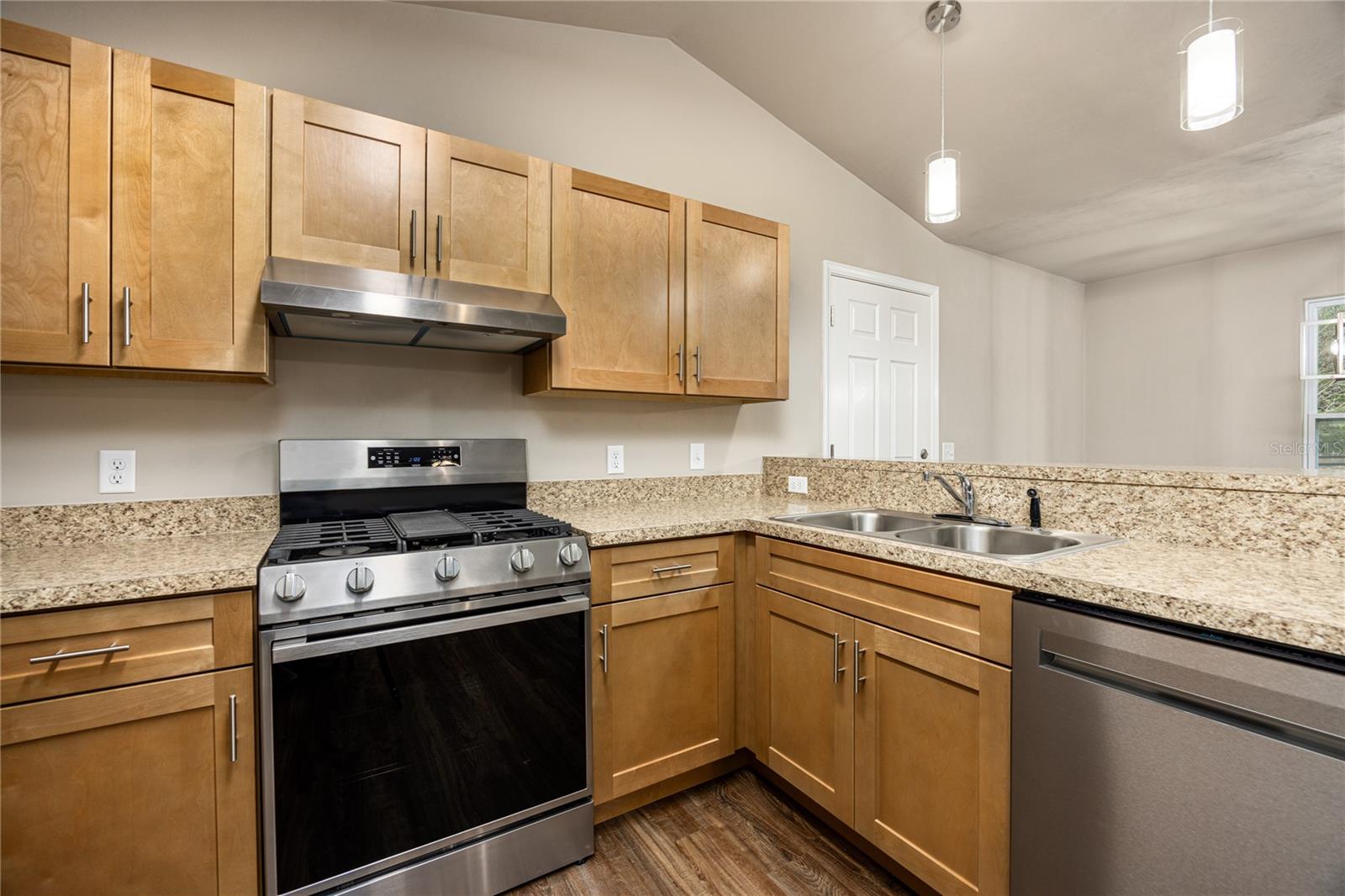 LANAS PLACE - Residential