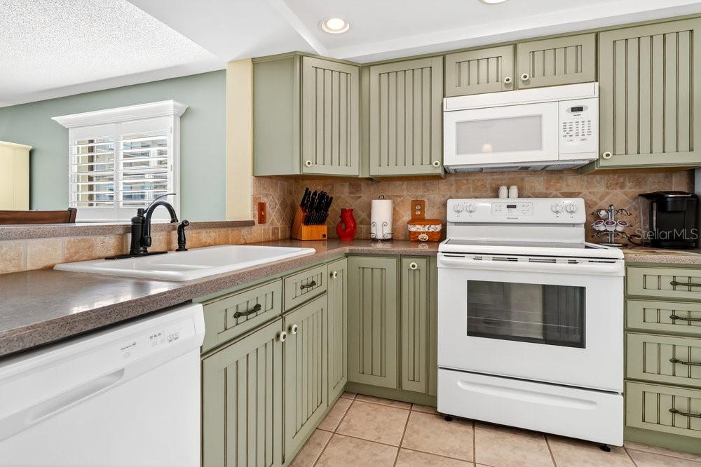 PASADENA COVE CONDO - Residential