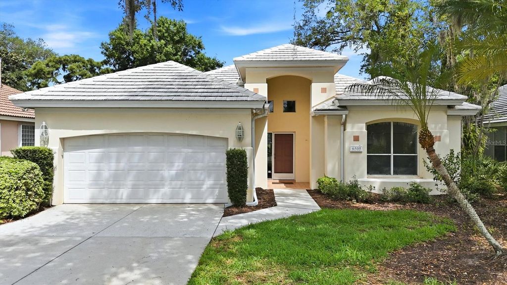 Photo of 6505 Berkshire Place, University Park, FL 34201 (MLS # A4688908)
