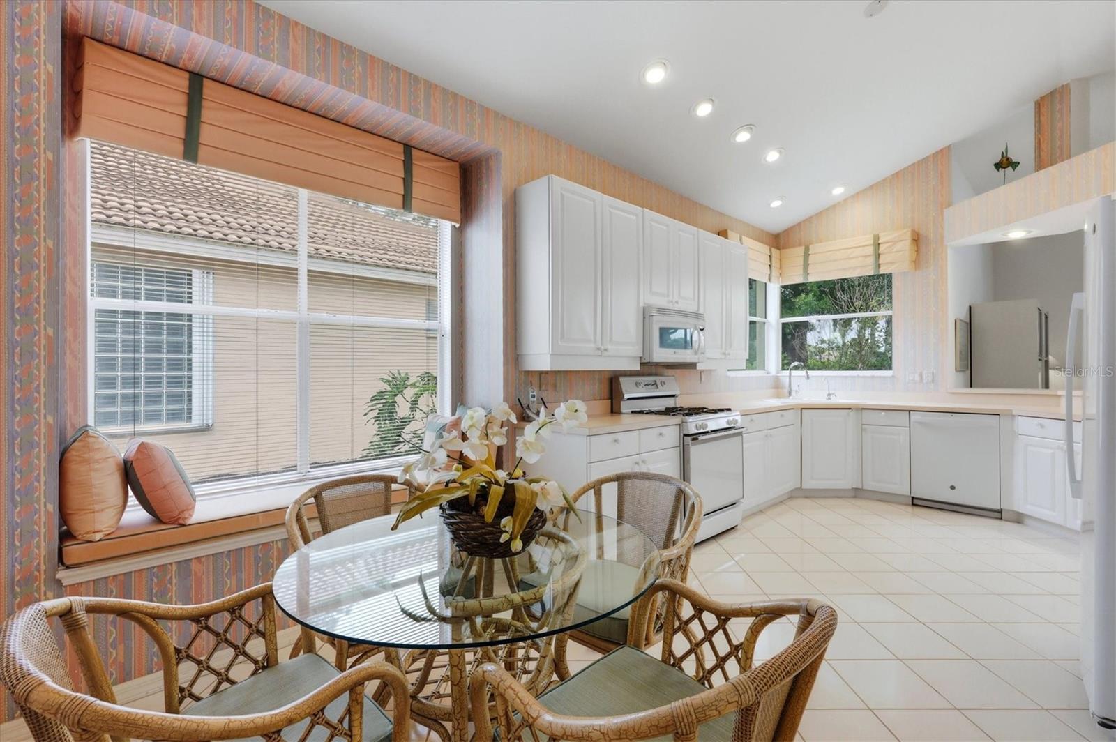 UNIVERSITY PARK COUNTRY CLUB - Residential