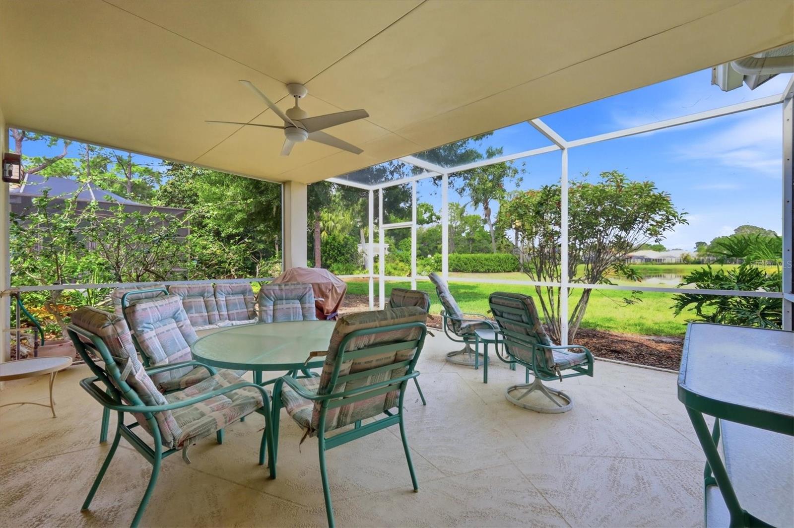 UNIVERSITY PARK COUNTRY CLUB - Residential