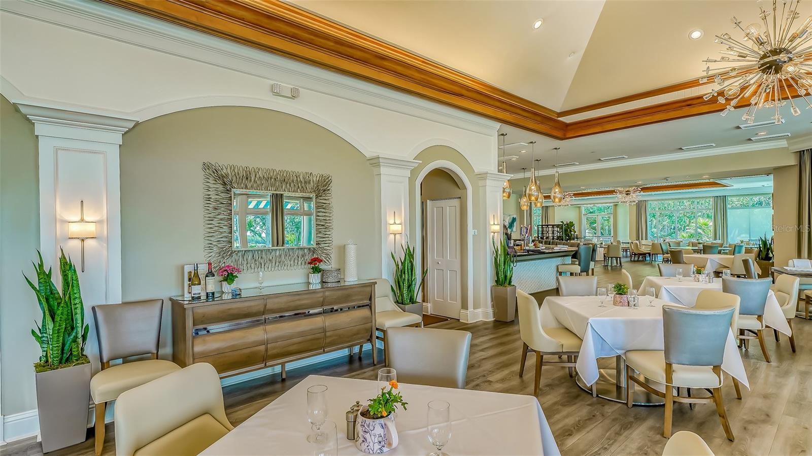 UNIVERSITY PARK COUNTRY CLUB - Residential