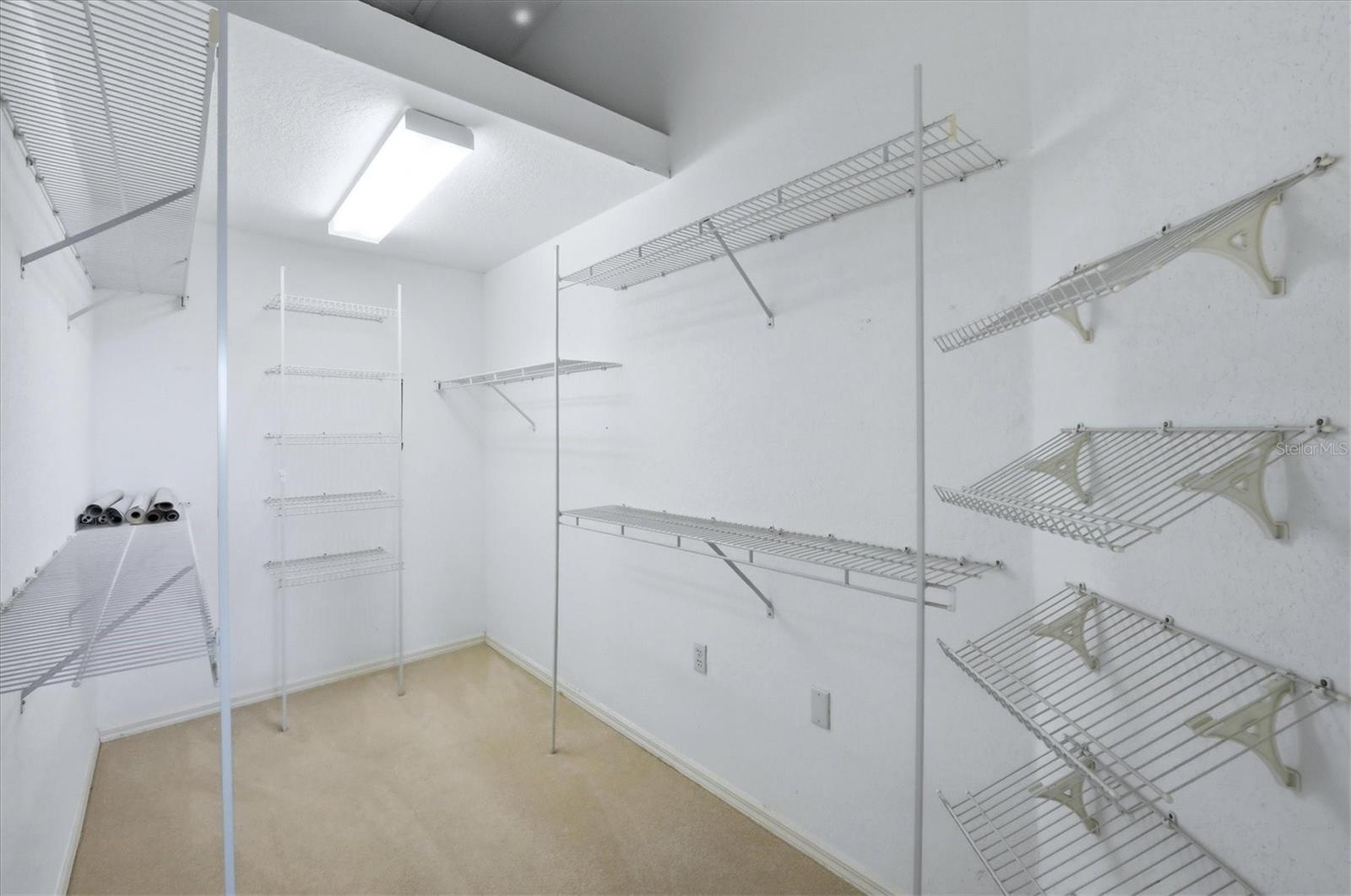 UNIVERSITY PARK COUNTRY CLUB - Residential