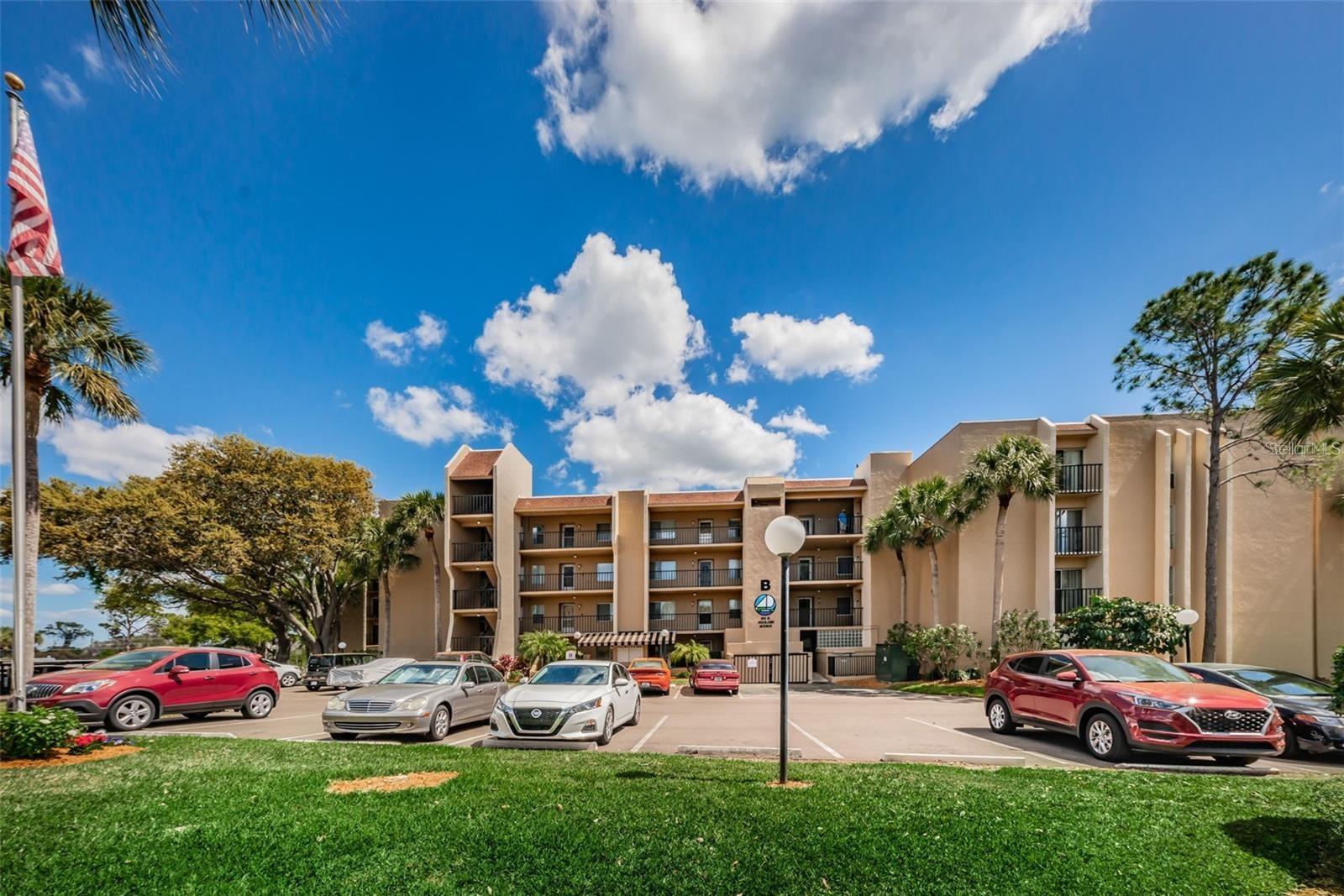 Beautiful Condo for Lease in Lake Tarpon Sail and Tennis Club located in Tarpon Springs on Lake Tarpon!! Everything you need to Enjoy the Florida Lifestyle in this Fully Furnished Second Floor Unit! This Building is located in a High and Dry No Flood Zone with an Elevator! Featuring 2 Spacious Bedrooms and 2 Baths, Updated Granite Kitchen with Wood Cabinets. Updated Bathrooms and New Flooring through out!! Neutral Colors and Tastefully Decorated!! Front Loaders Washer and Dryer and One Covered Parking Spot and Storage Room! This Lakefront Community offers a Sparkling Heated Swimming Pool, Fitness Center, Clubhouse, and Dock. This Rental includes Water, Garbage, Sewer, Cable, and Internet. Walk to Lake Tarpon!! Conveniently Located!! Minutes from Beaches, Schools, Shopping, Restaurants, Downtown Tarpon Springs and The Famous Sponge Docks. Quick Commute to Tampa and the airports. Long Term or 4 Month Minimum Seasonal Rental for only $2500 monthly. Seasonal rentals are prepaid in advance. $200 cleaning fee and seasonal tax with any rentals under 6 months. This unit is available for a yearly lease or a short term minimum of 4 months! Call today for private showing!