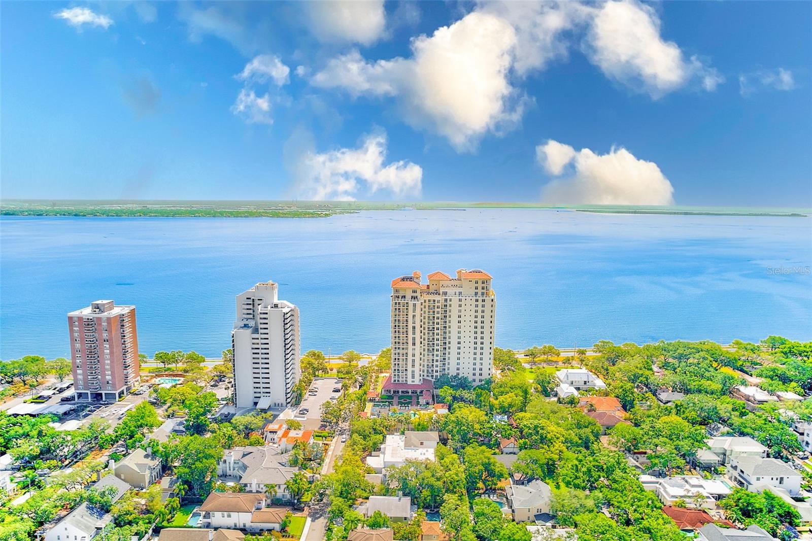 BAY BLUFF - Residential