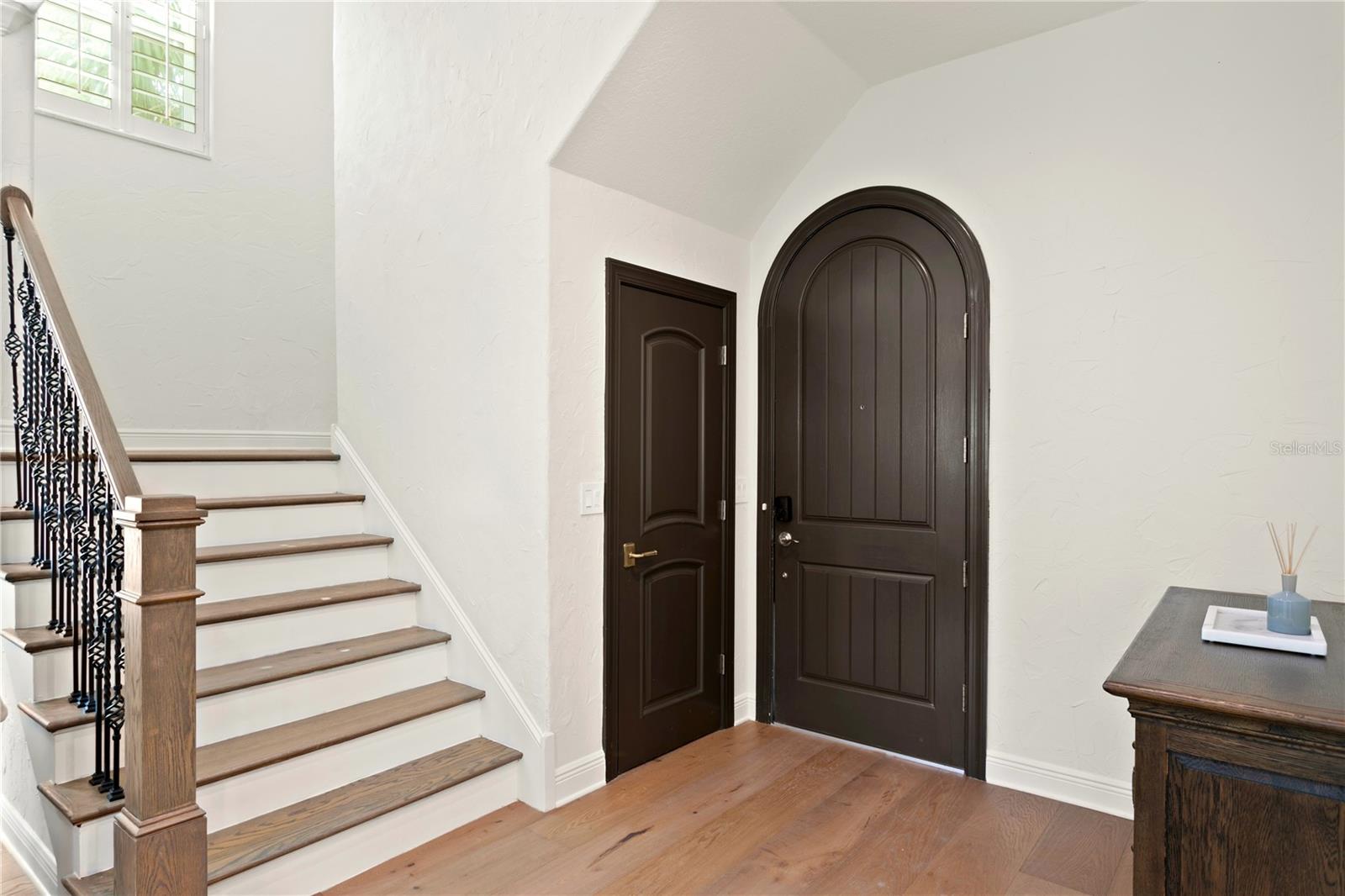 BAY BLUFF - Residential