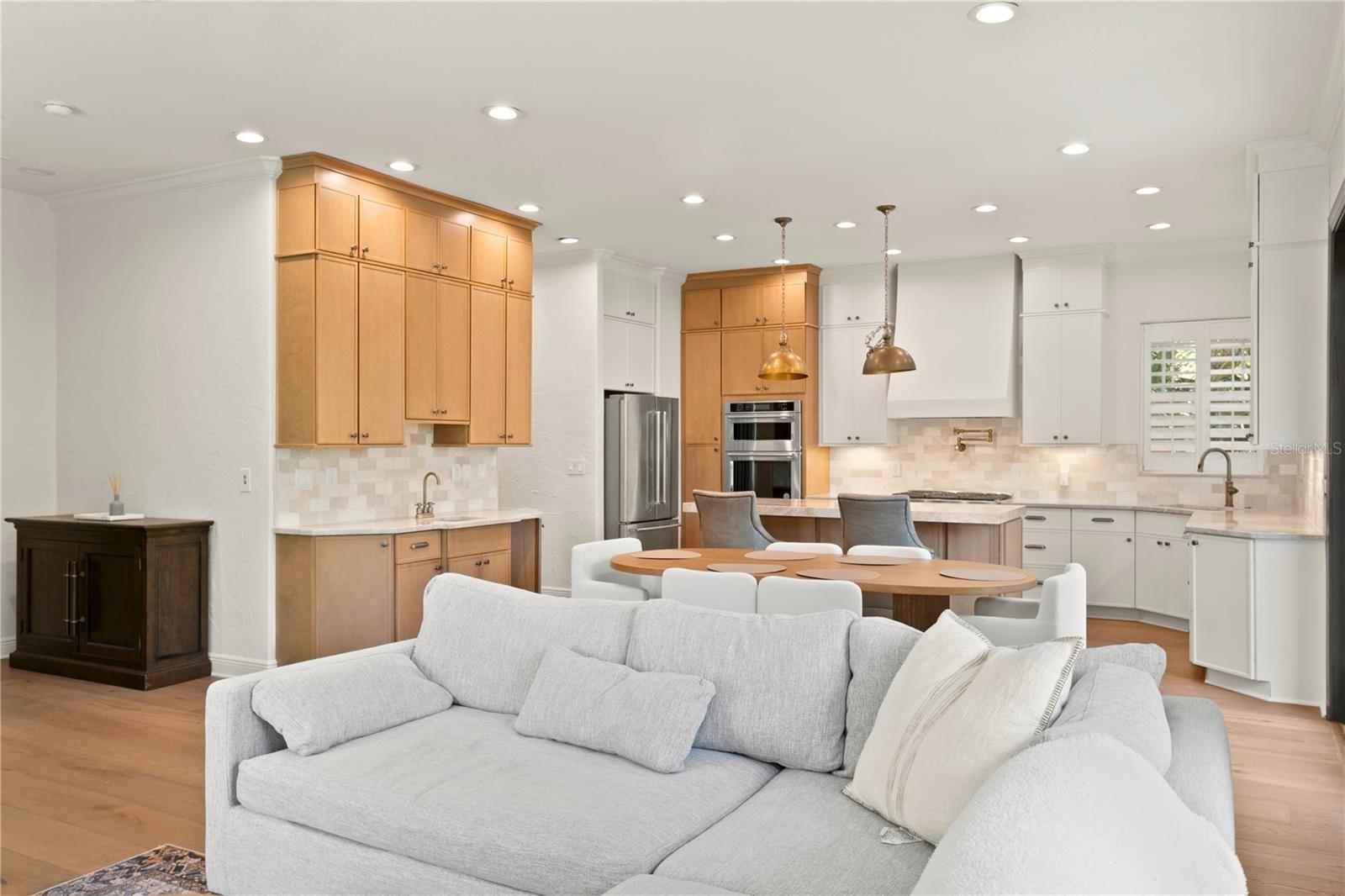 BAY BLUFF - Residential