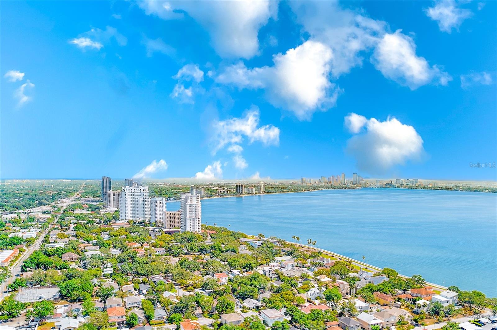 BAY BLUFF - Residential